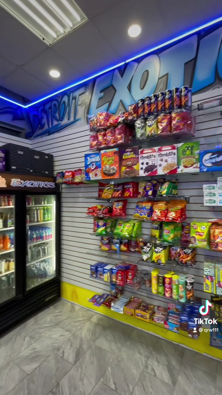 Detroit exotic Smoke Shop — photo