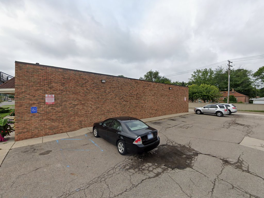 Dr. Sarah Mcghie in St Clair Shores