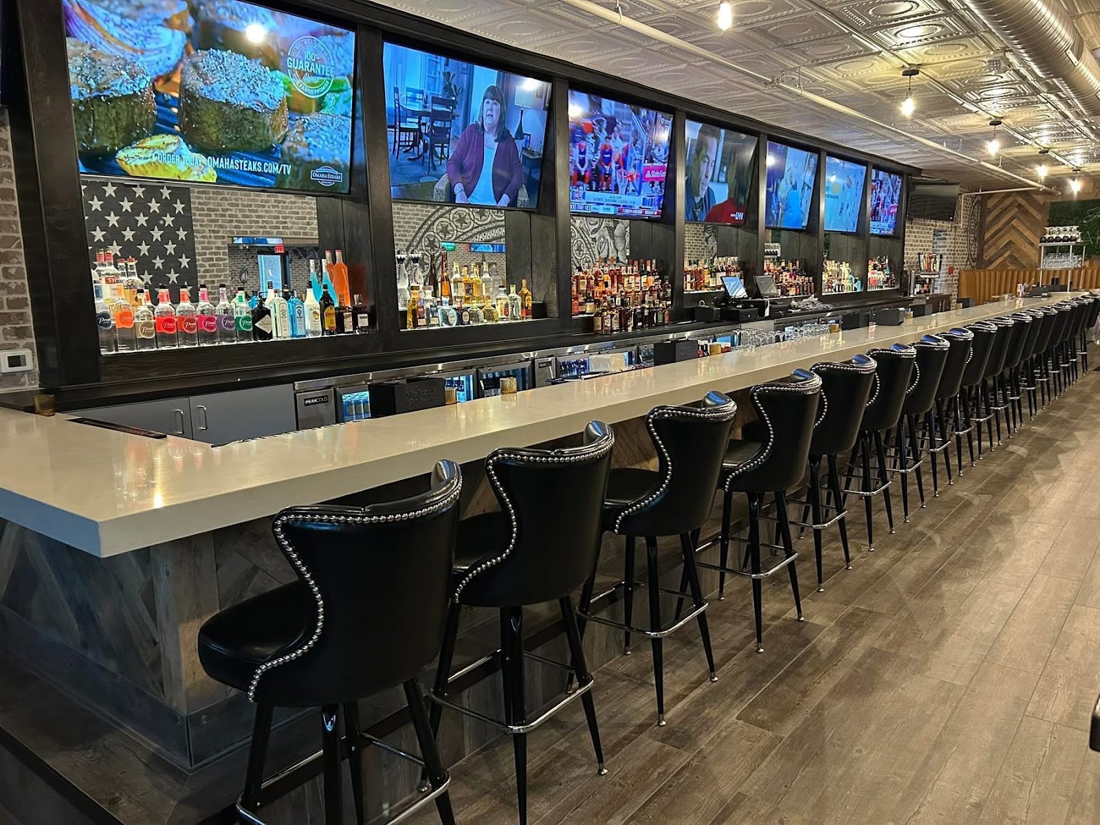 Johnny Black's Lakehouse in St Clair Shores