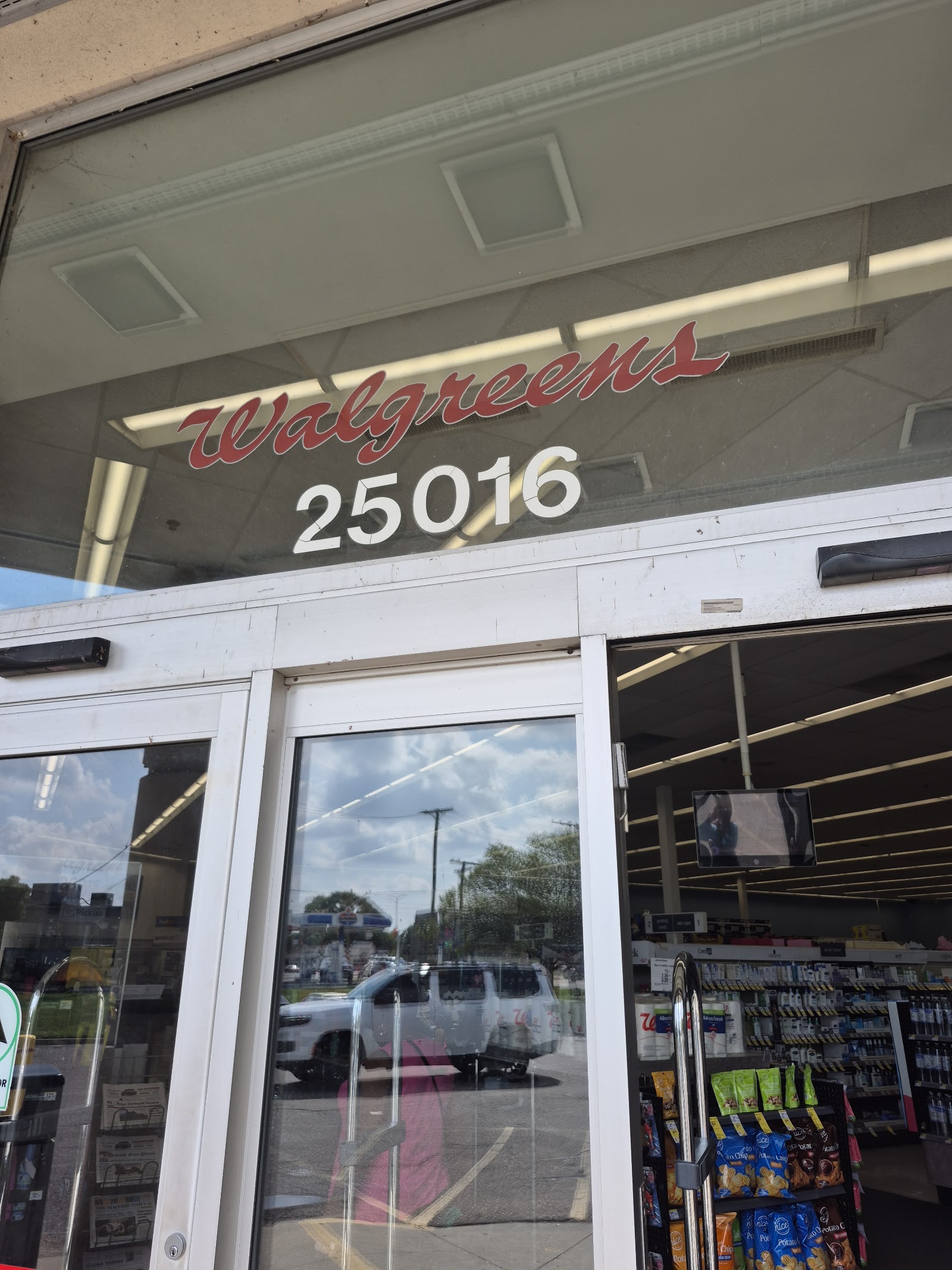 Walgreens — photo